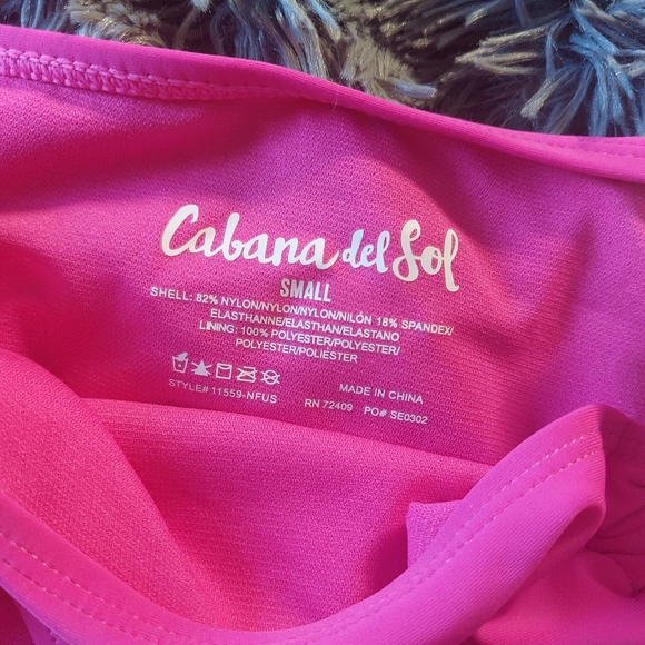 NWT bikin bottom flattering fir with hardware - Picture 2 of 4